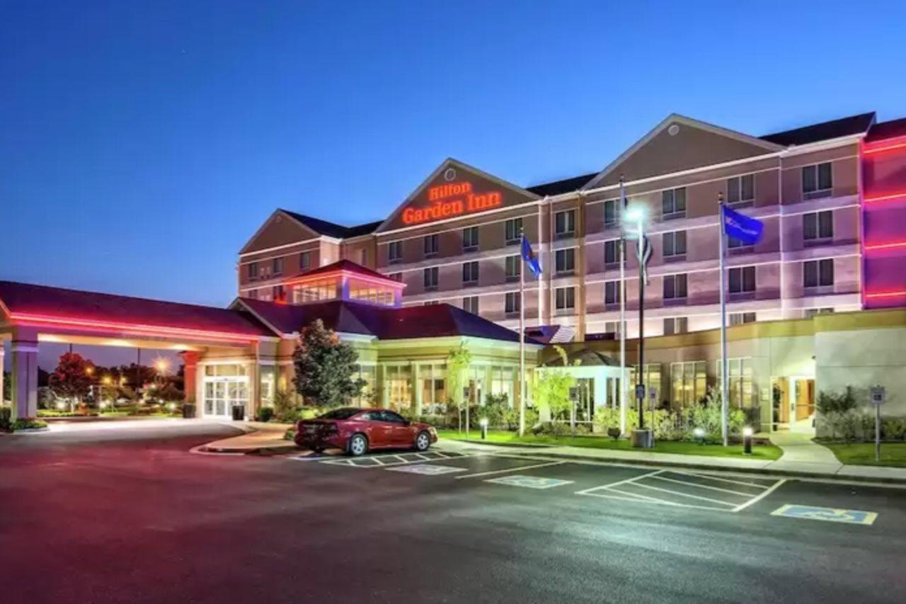 Hilton Garden Inn Midtown Tulsa Buitenkant foto
