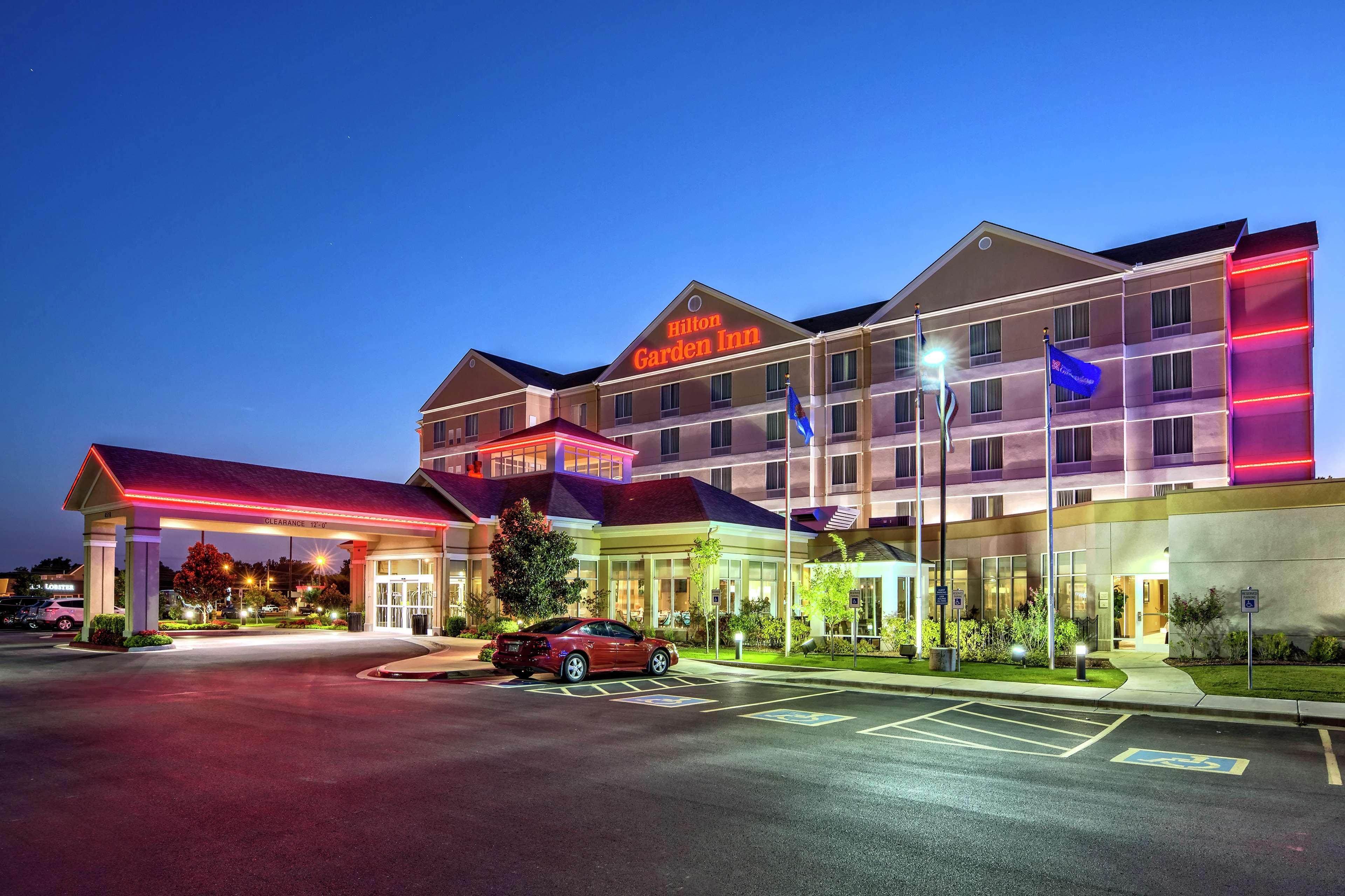 Hilton Garden Inn Midtown Tulsa Buitenkant foto