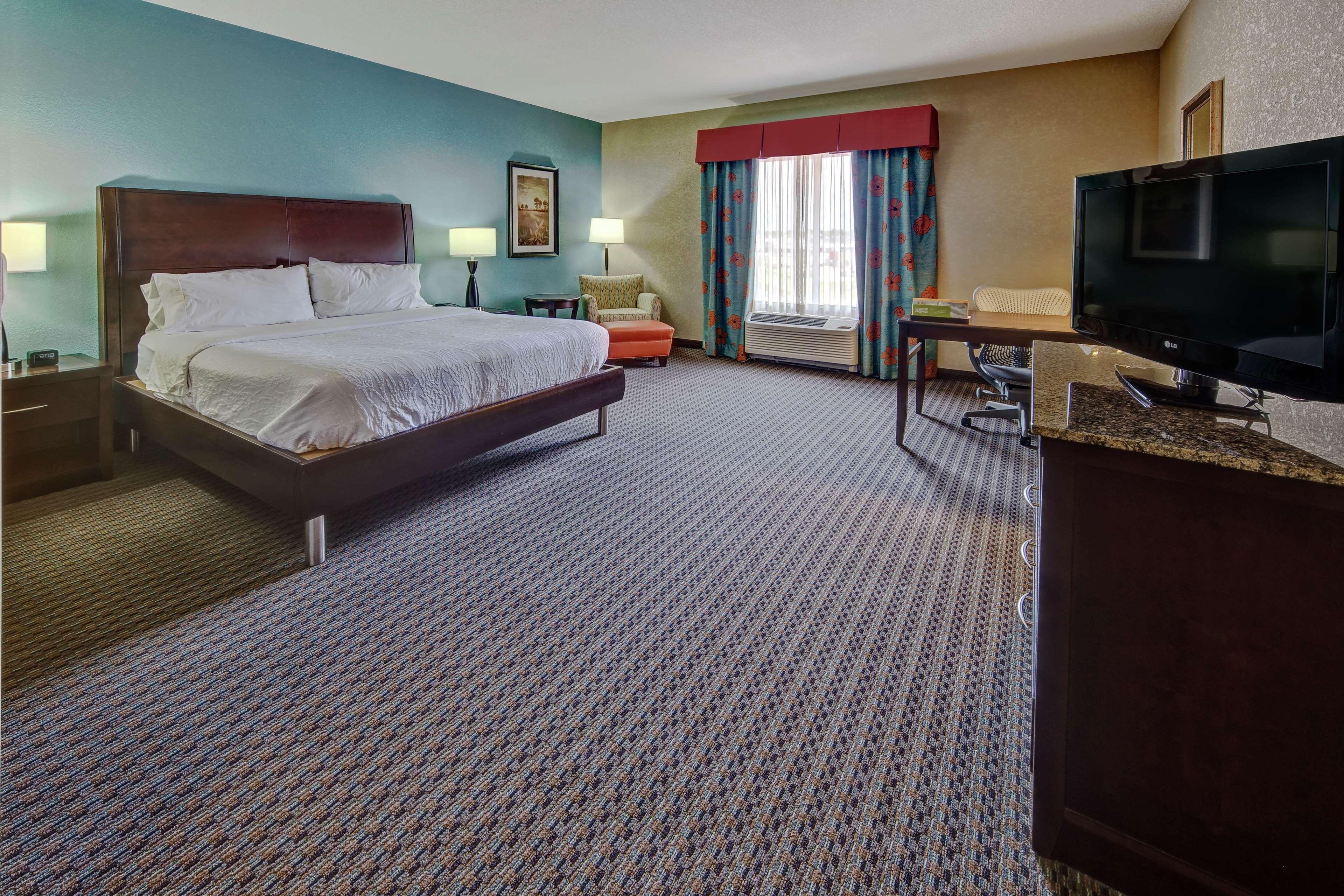 Hilton Garden Inn Midtown Tulsa Buitenkant foto