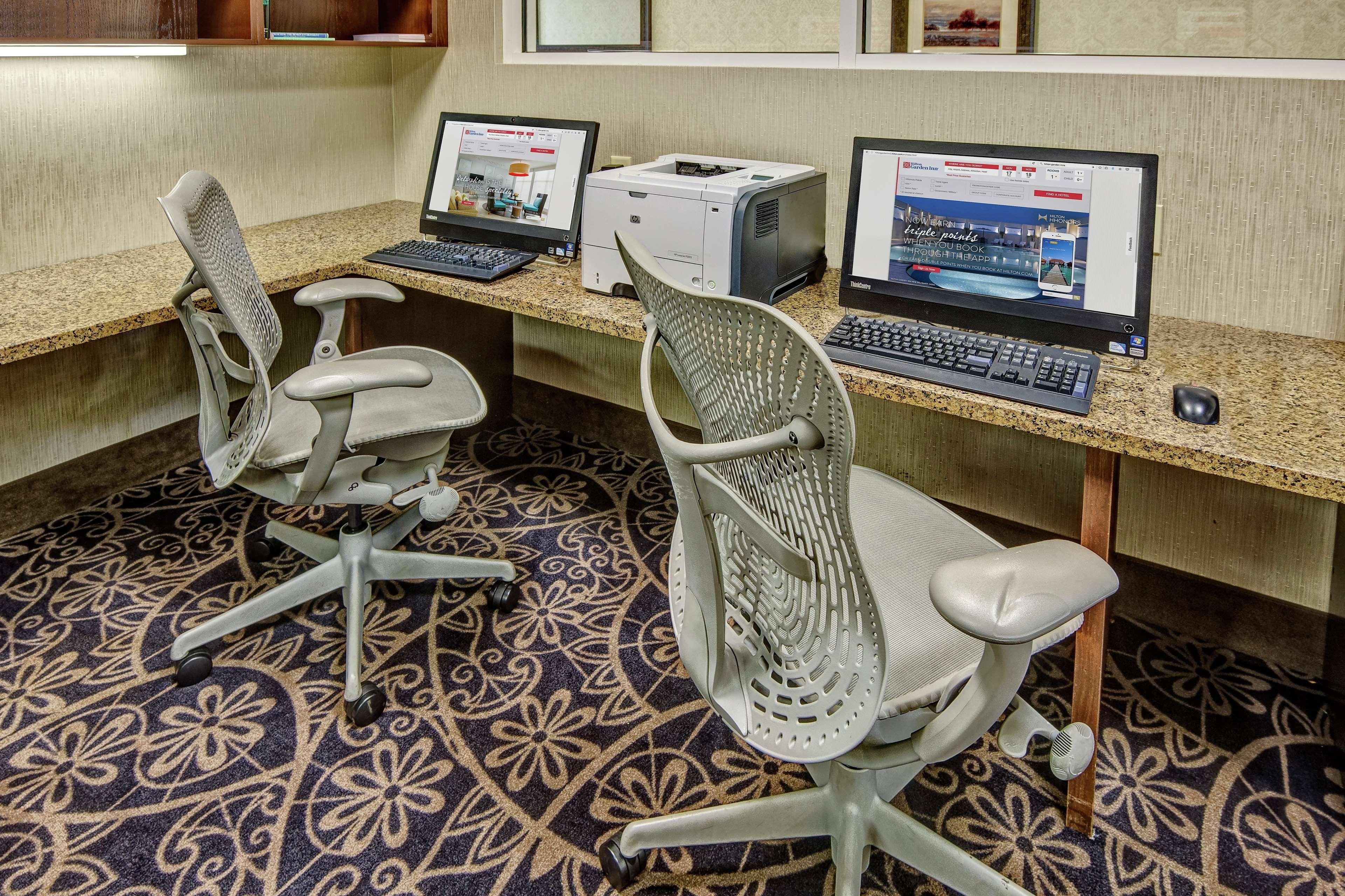 Hilton Garden Inn Midtown Tulsa Buitenkant foto