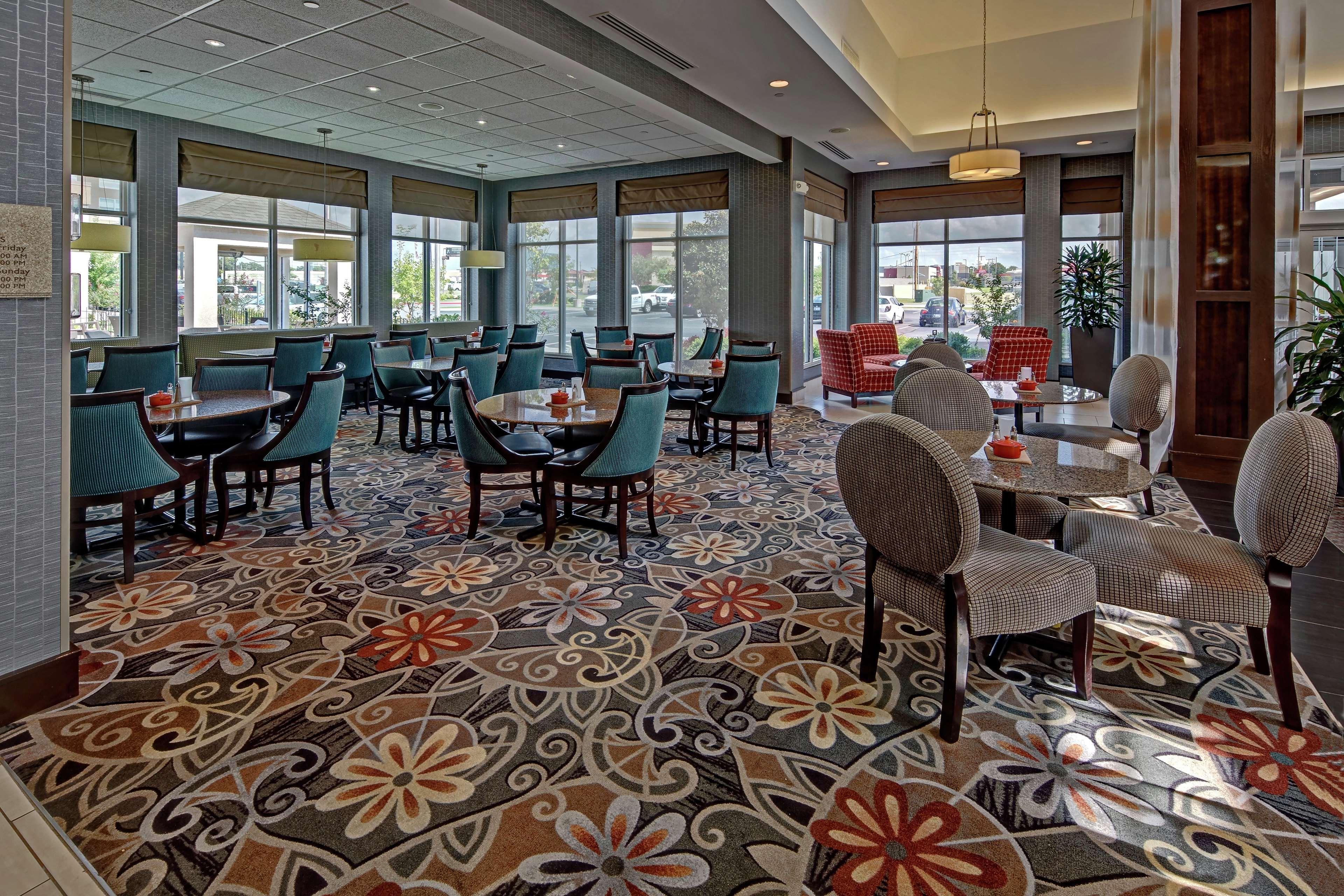 Hilton Garden Inn Midtown Tulsa Buitenkant foto