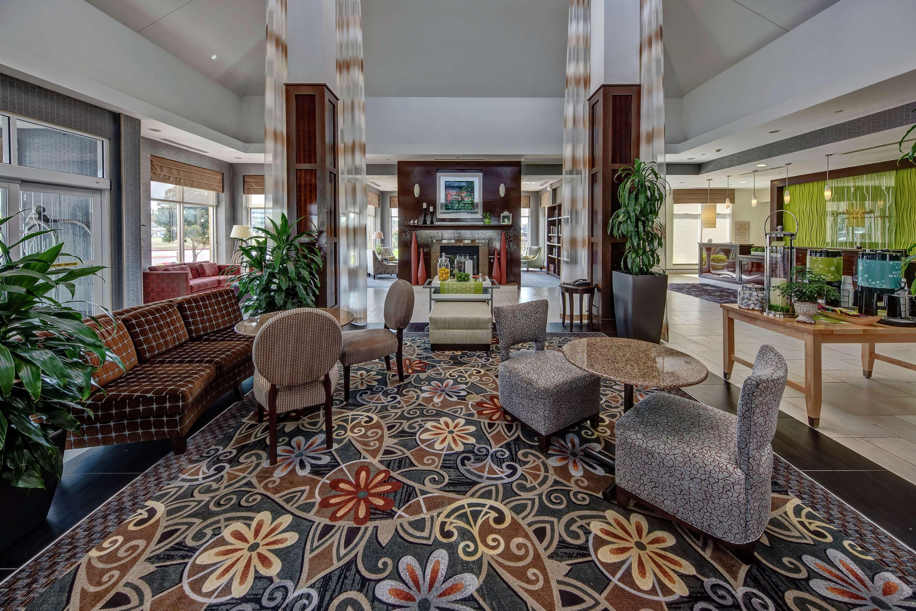 Hilton Garden Inn Midtown Tulsa Buitenkant foto