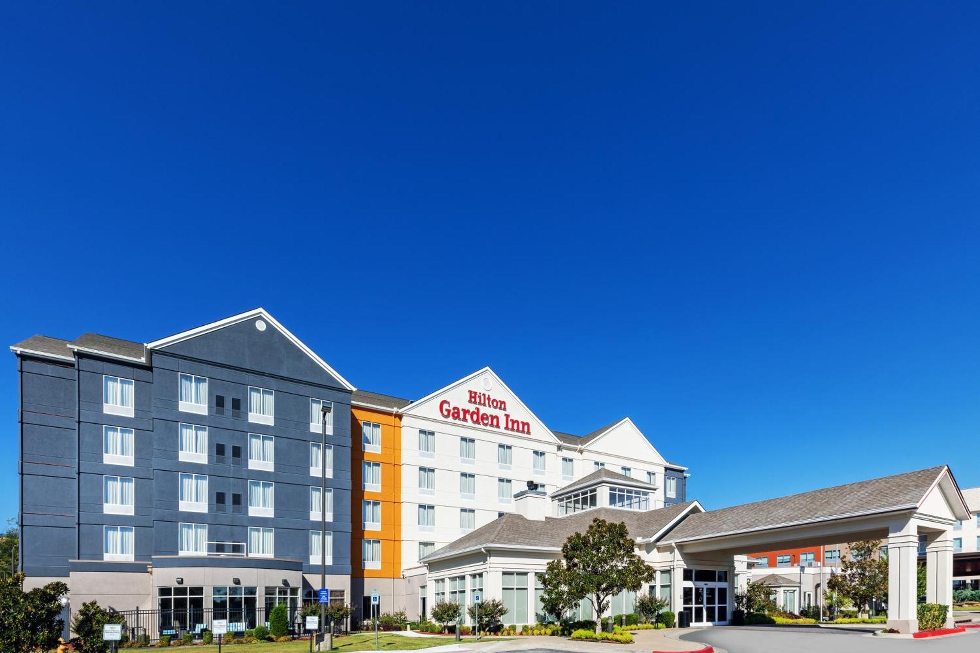 Hilton Garden Inn Midtown Tulsa Buitenkant foto