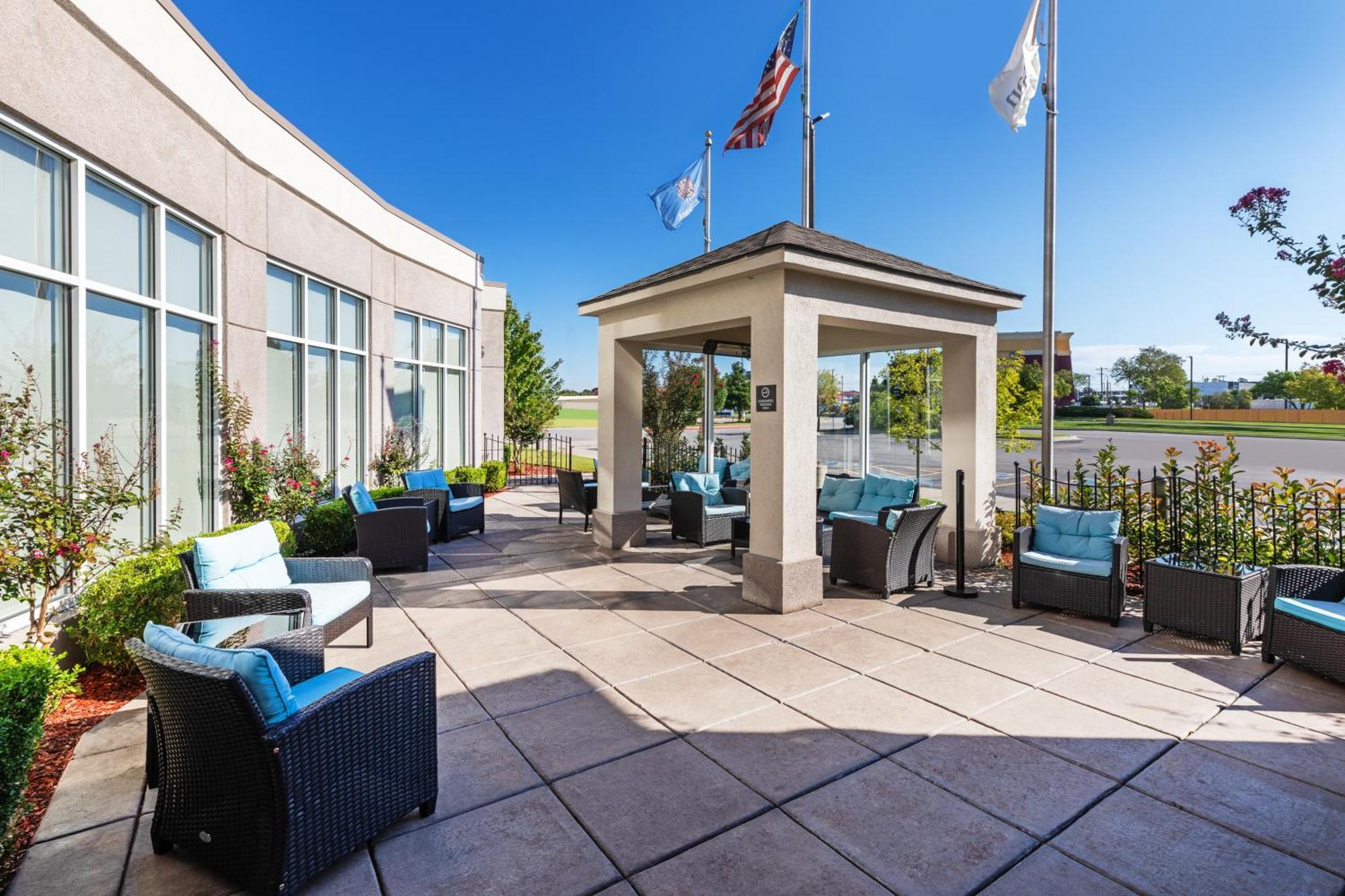 Hilton Garden Inn Midtown Tulsa Buitenkant foto