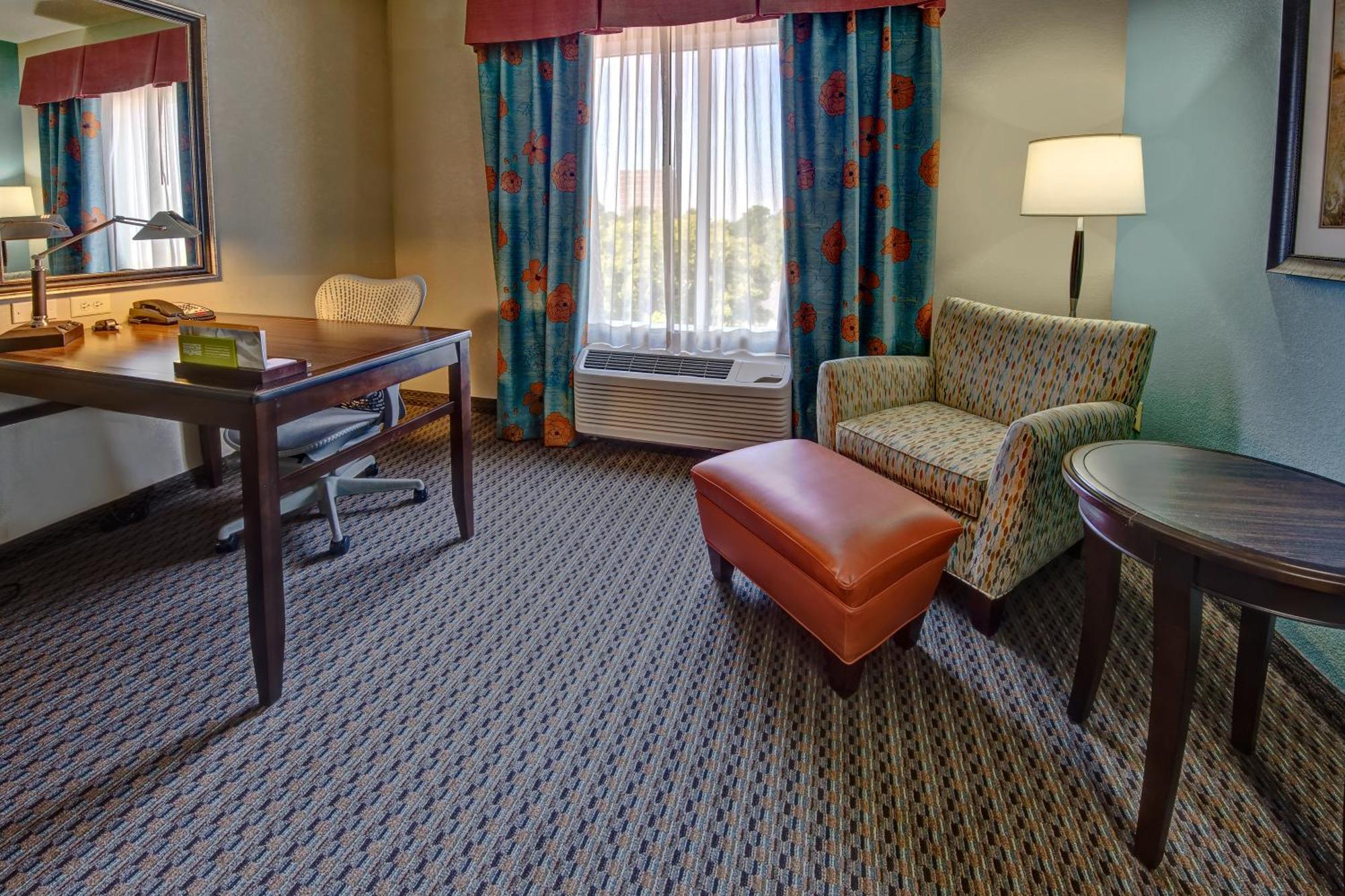 Hilton Garden Inn Midtown Tulsa Buitenkant foto