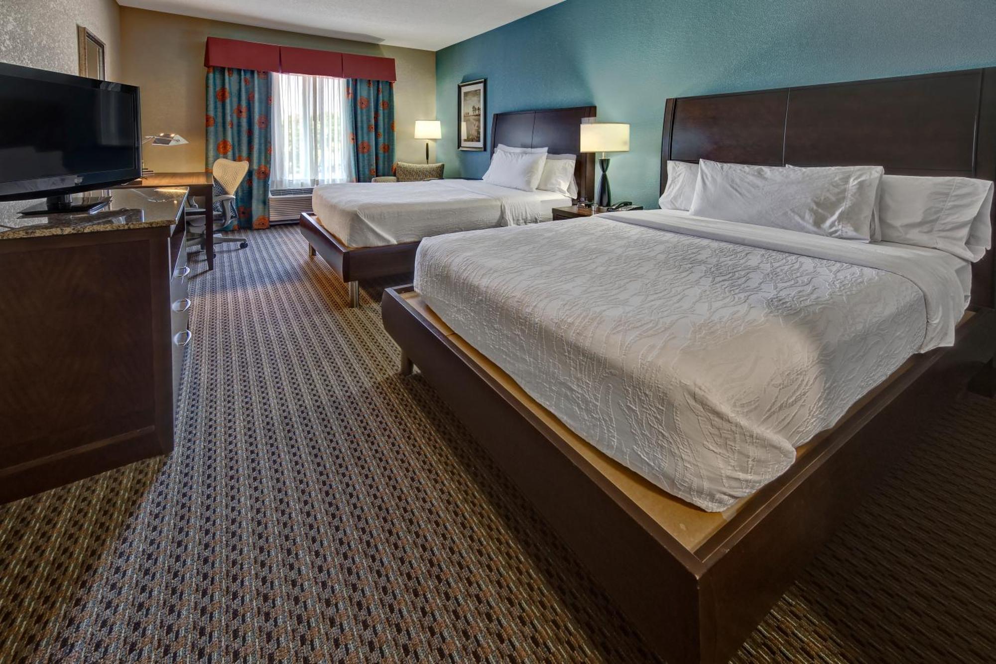 Hilton Garden Inn Midtown Tulsa Buitenkant foto