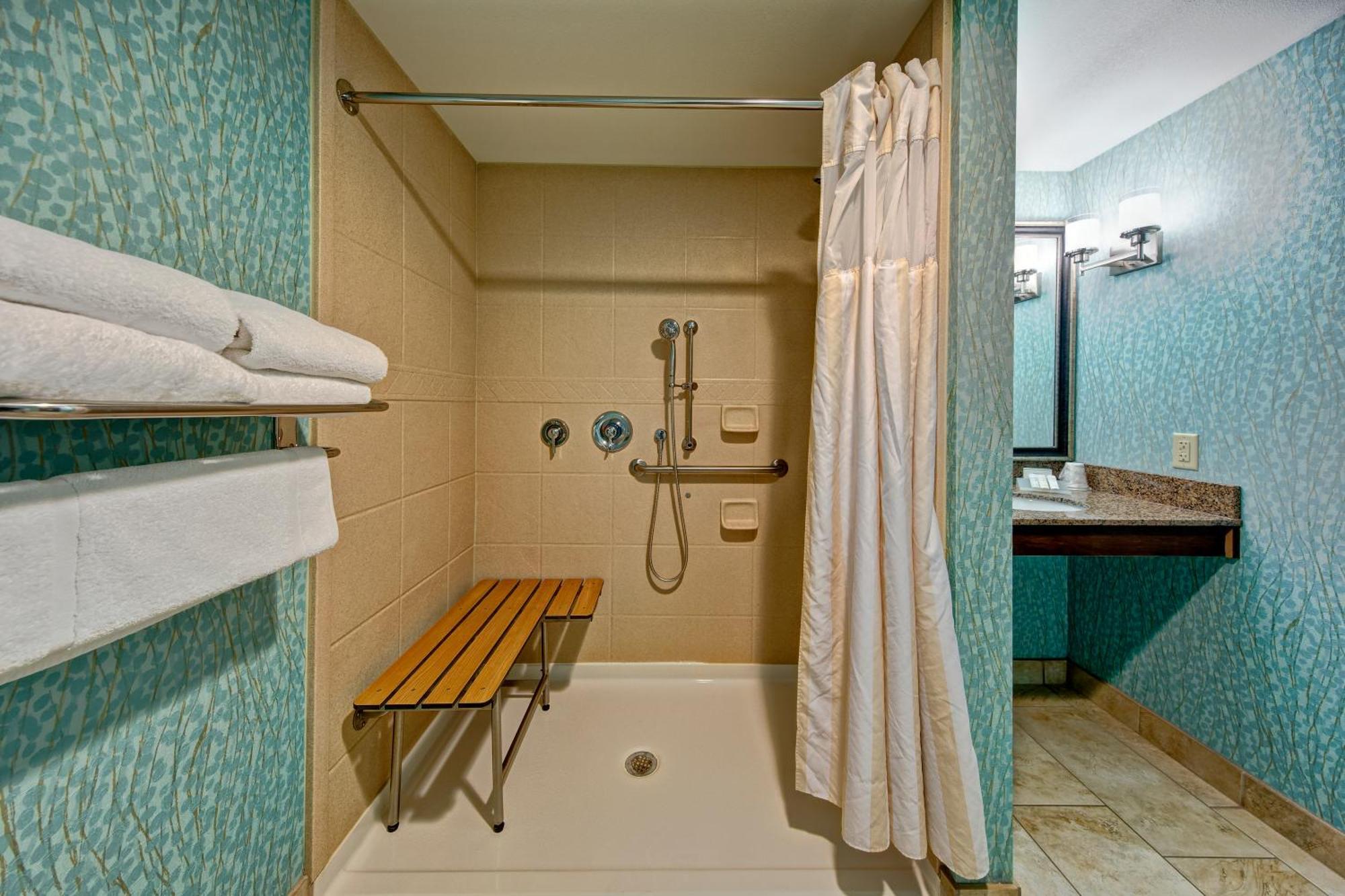 Hilton Garden Inn Midtown Tulsa Buitenkant foto