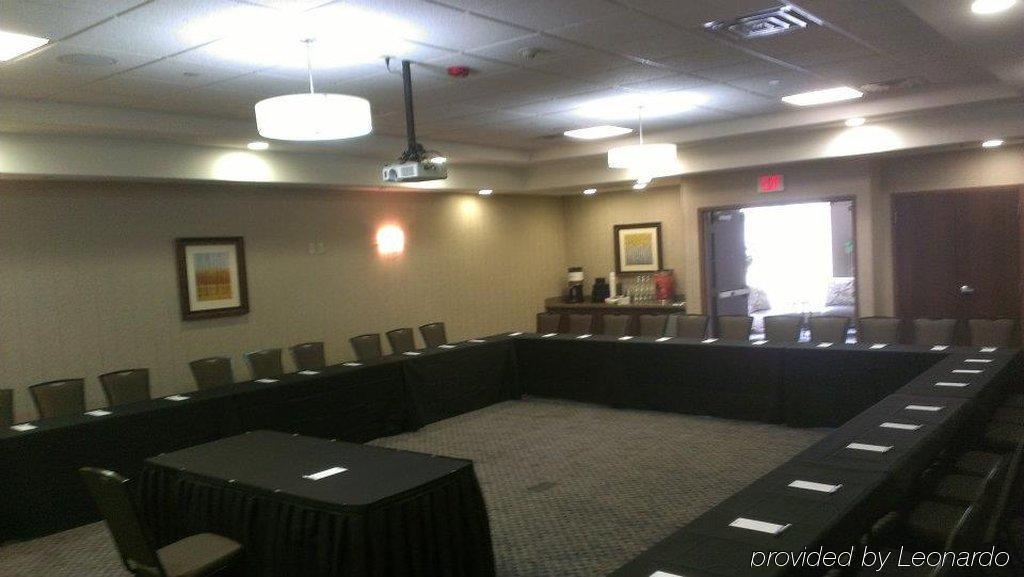 Hilton Garden Inn Midtown Tulsa Zakenleven foto