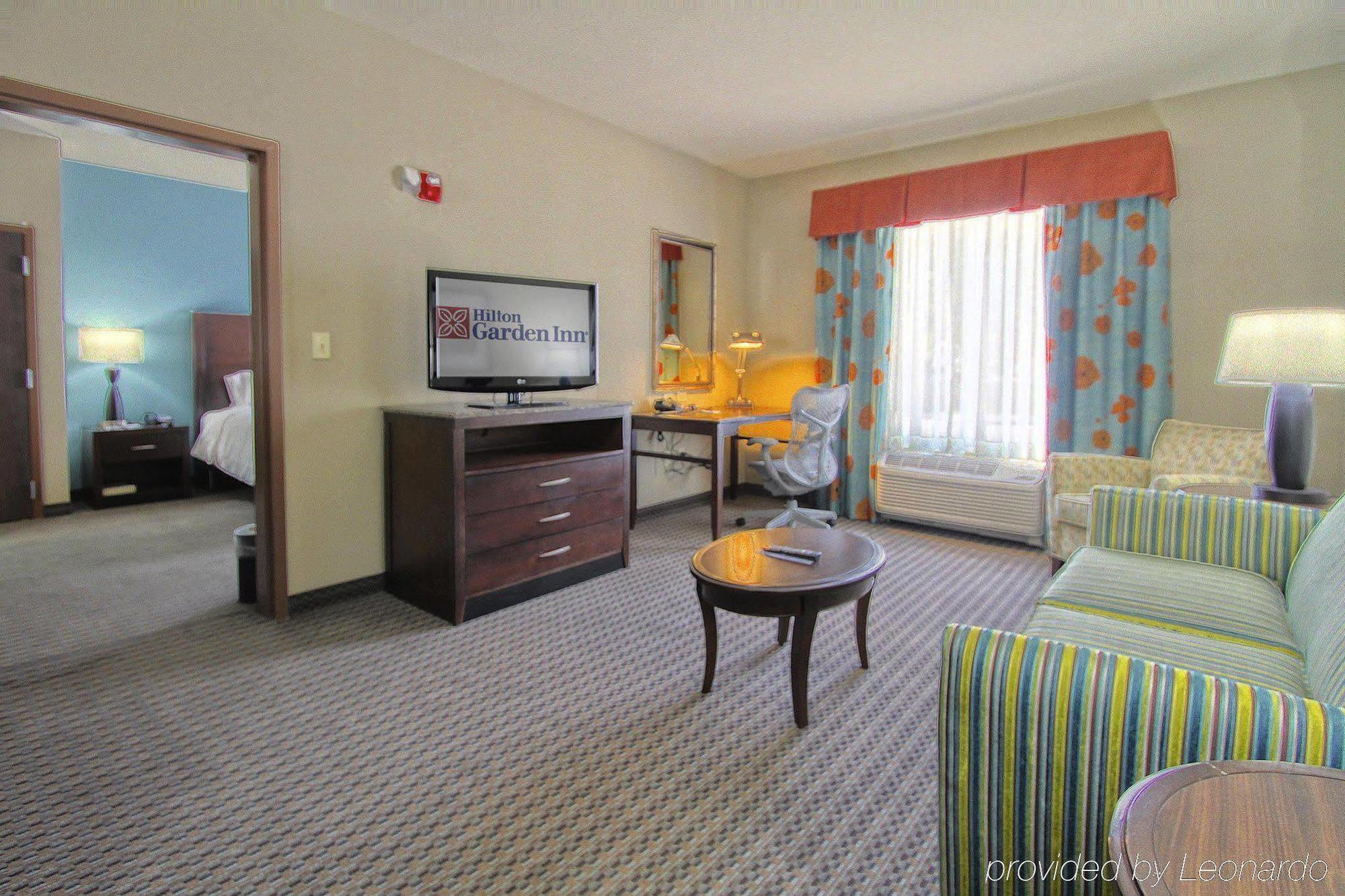 Hilton Garden Inn Midtown Tulsa Kamer foto