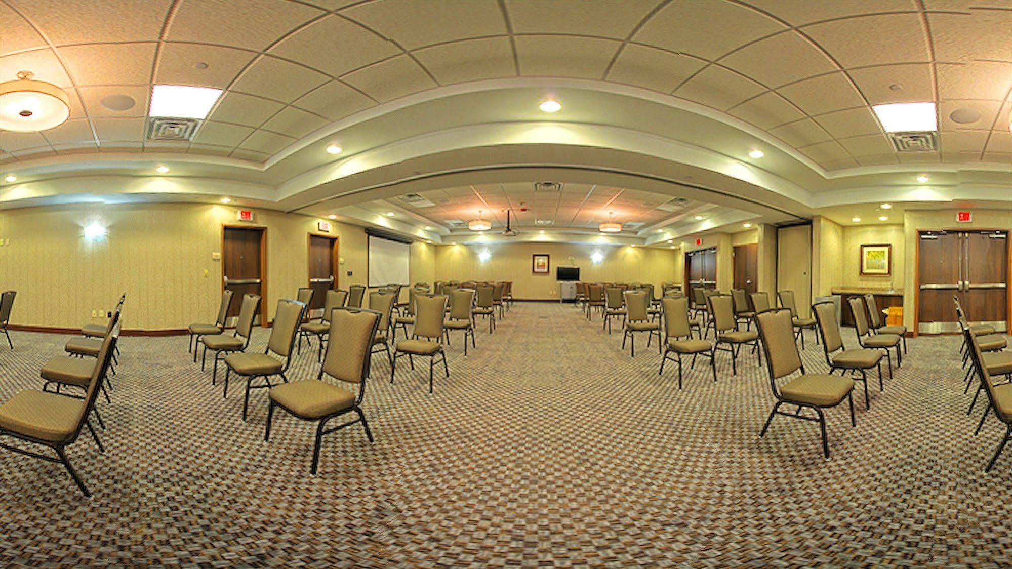 Hilton Garden Inn Midtown Tulsa Buitenkant foto